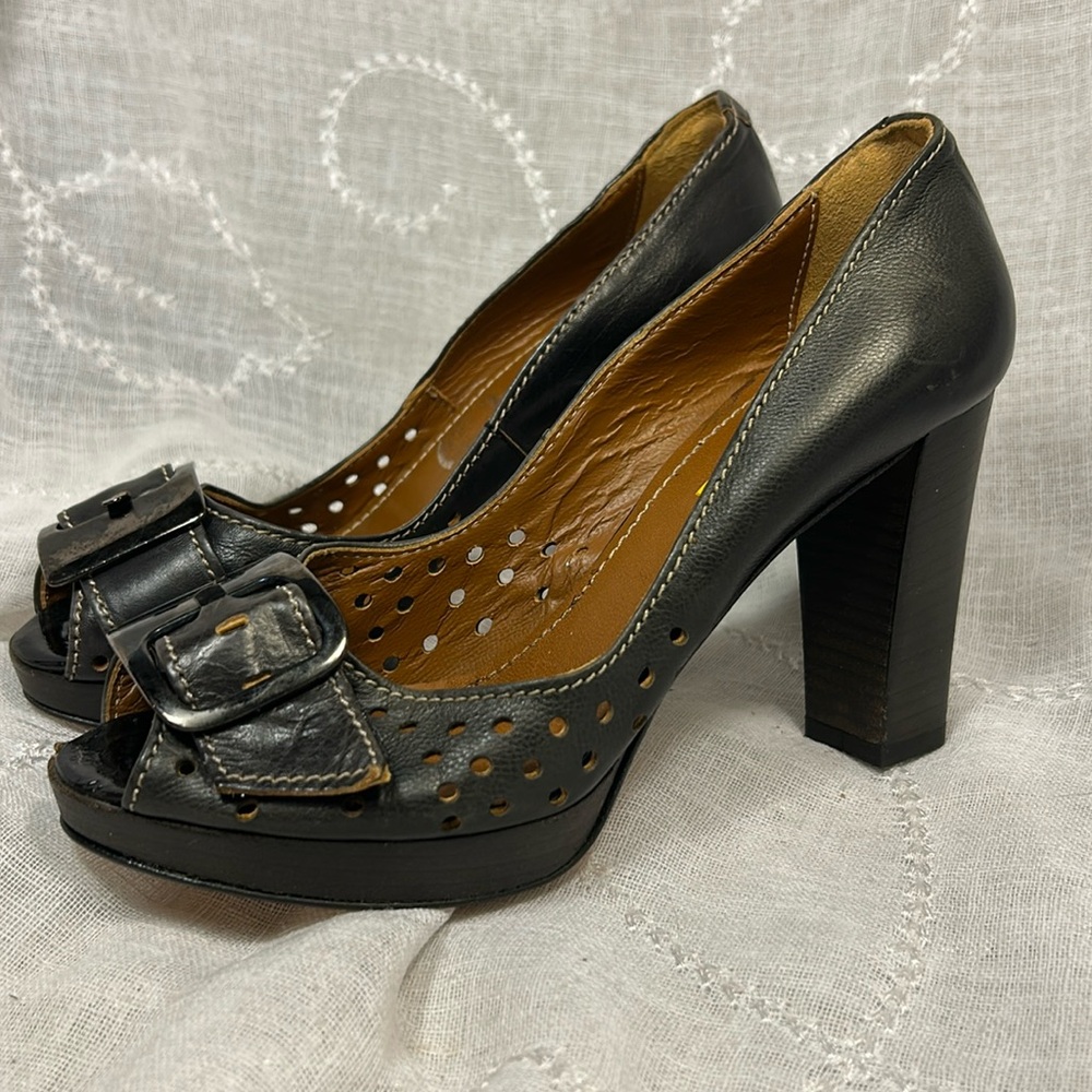 MANAS Lea Foscati made in Italy leather heels with buckle